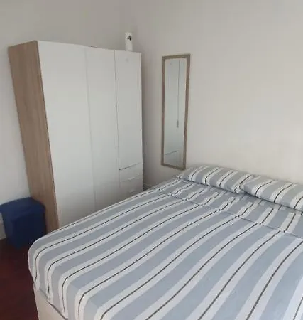 Проживание в семье Pequena Con Balcon Виго
